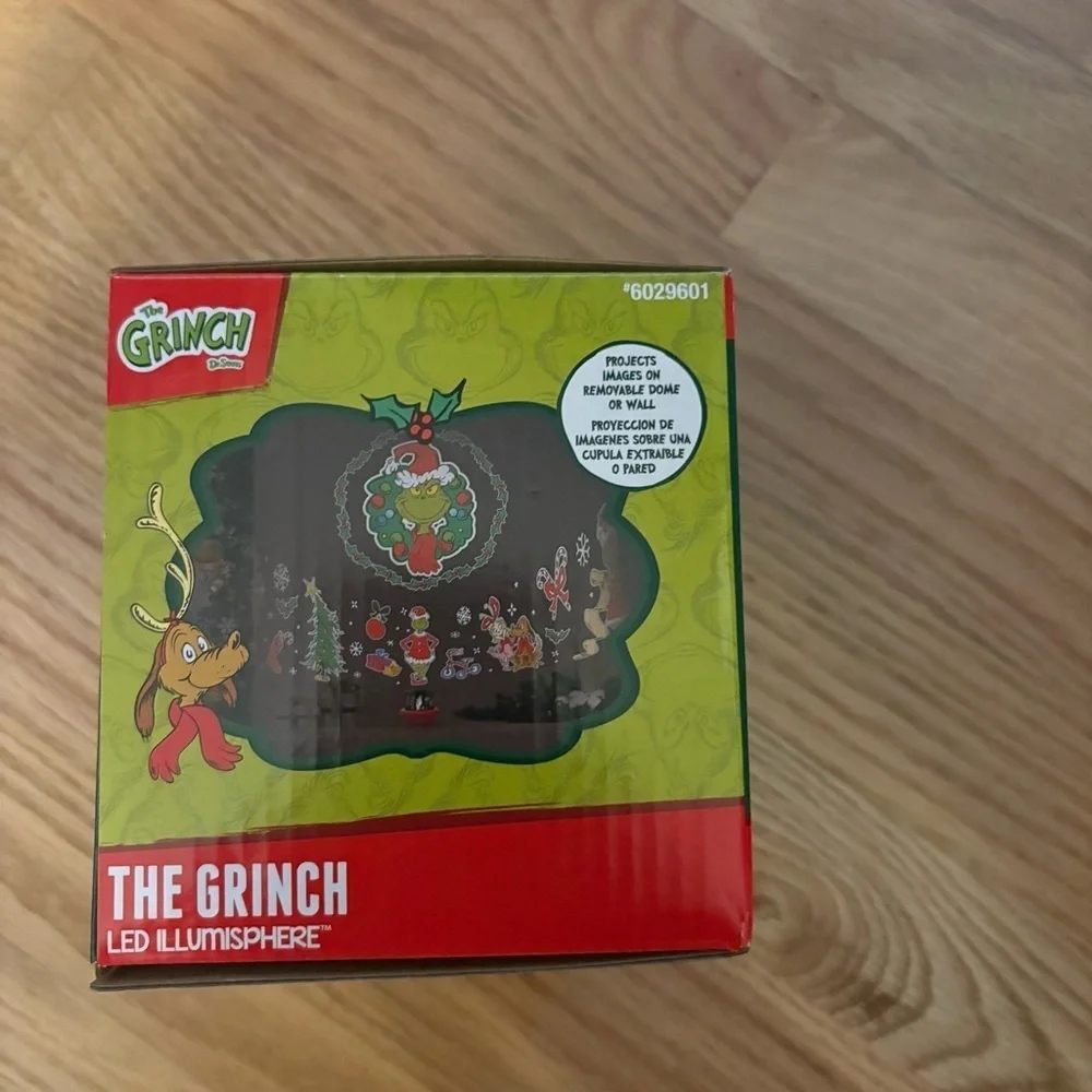 The Grinch LED Illumisphere Projector NEW Max Cindy Lou Who Christmas Decor